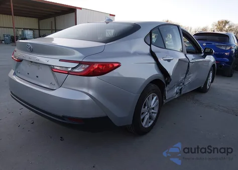 2025 Toyota Camry Le z USA, uszkodzony, nr VIN 4T1DAACK4SU075101